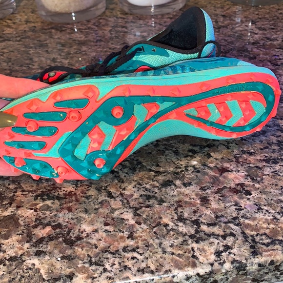 Saucony XC running shoes - Picture 3 of 5